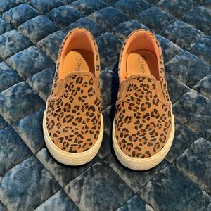 Cat & Jack Size 3 Leopard Slip on Sneakers